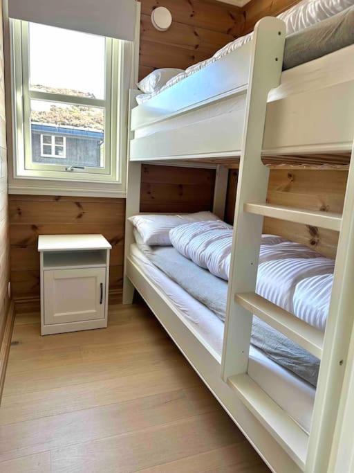 Lovise Mountain Apartment Stranda  Buitenkant foto