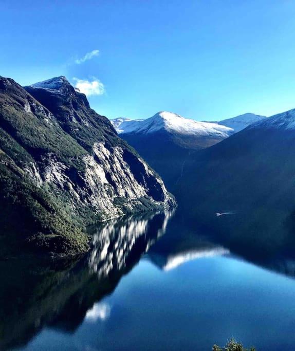 Lovise Mountain Apartment Stranda  Buitenkant foto